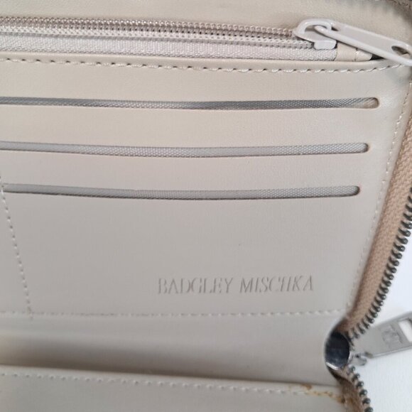 Badgley Mischka Zip Around Flap Front Pocket Taupe Wallet - Picture 7 of 12